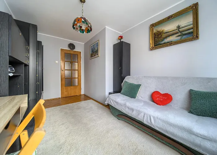 Szczepin Spacious By Bookinghost *