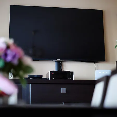 Szczepin Spacious By Bookinghost Apartmán