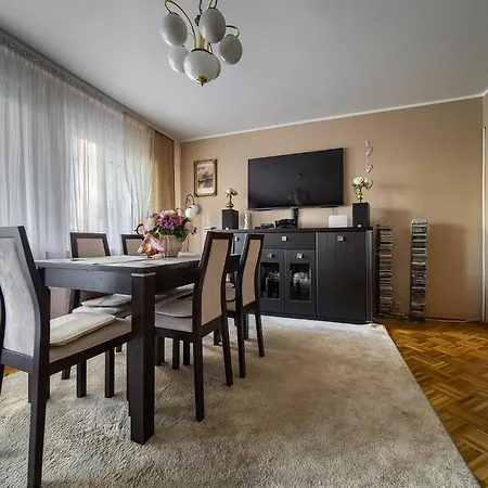 Apartment Szczepin Spacious *