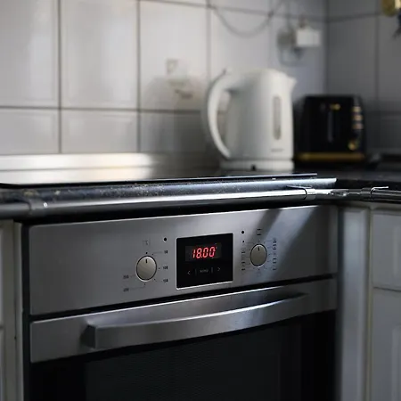 Szczepin Spacious By Bookinghost *